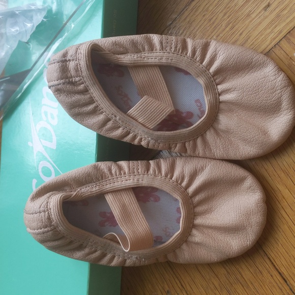 Ballet shoes 6 wide - Picture 2 of 6